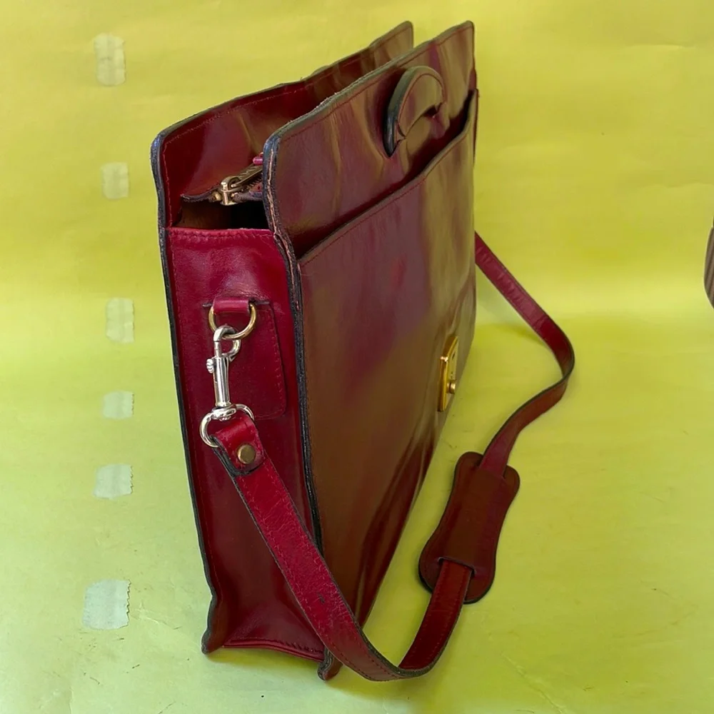 Vintage 90’s burgundy leather laptop bag